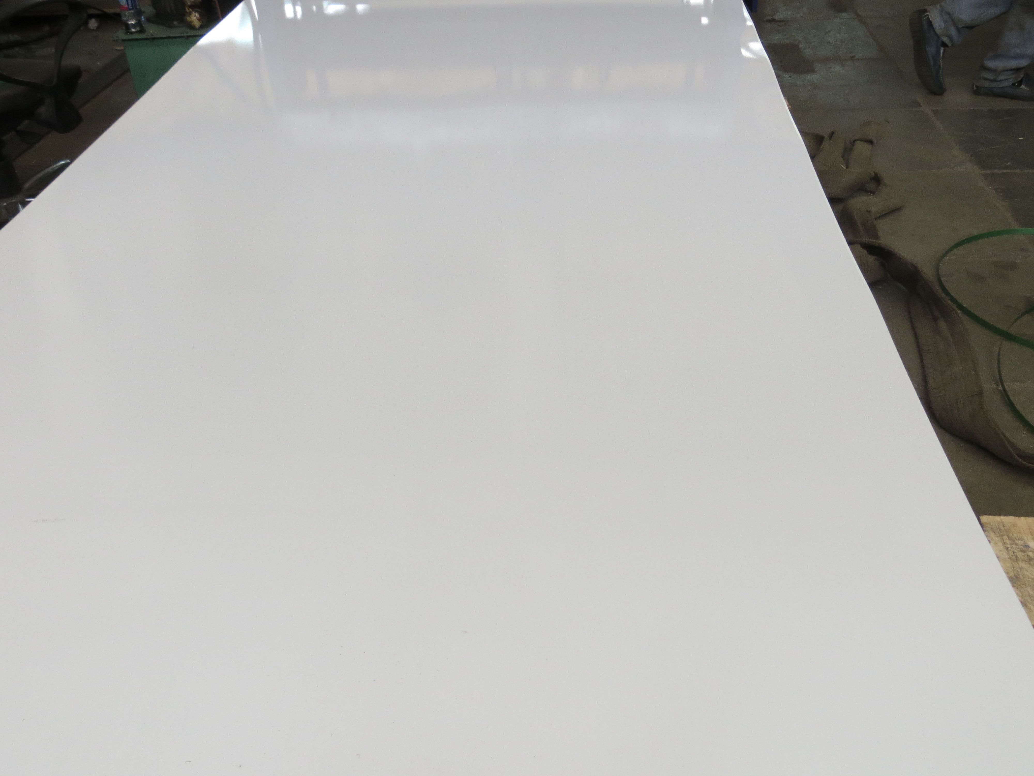 list_otsinkovannyy_s_polimernym_pokrytiem_0_6kh1250mm_ral_9003