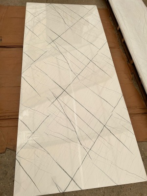 Штрих белый